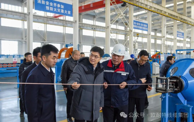 Чэнь Ган, секретарь провинциального комитета Коммунистической партии Китая и председатель Постоянного комитета народного собрания провинции, посетил